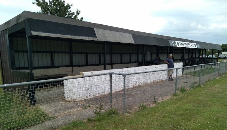 Infinity Diary of a Groundhopper Stand