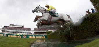 Grand National at Aintree - Horse racing QUIZ