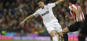 Xabi Alonso midfielders