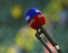 Jonathan Pearce commentator